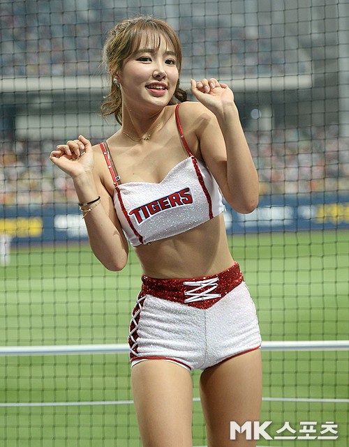 bcc62eb9534e4a5f8cdc7ee3e8632bfb.jpg